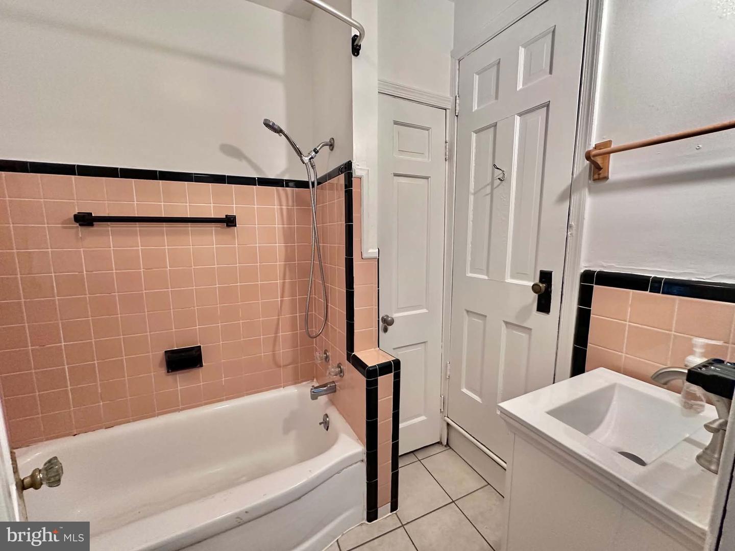 1208 S Cleveland St #top Floor Property Photo 8
