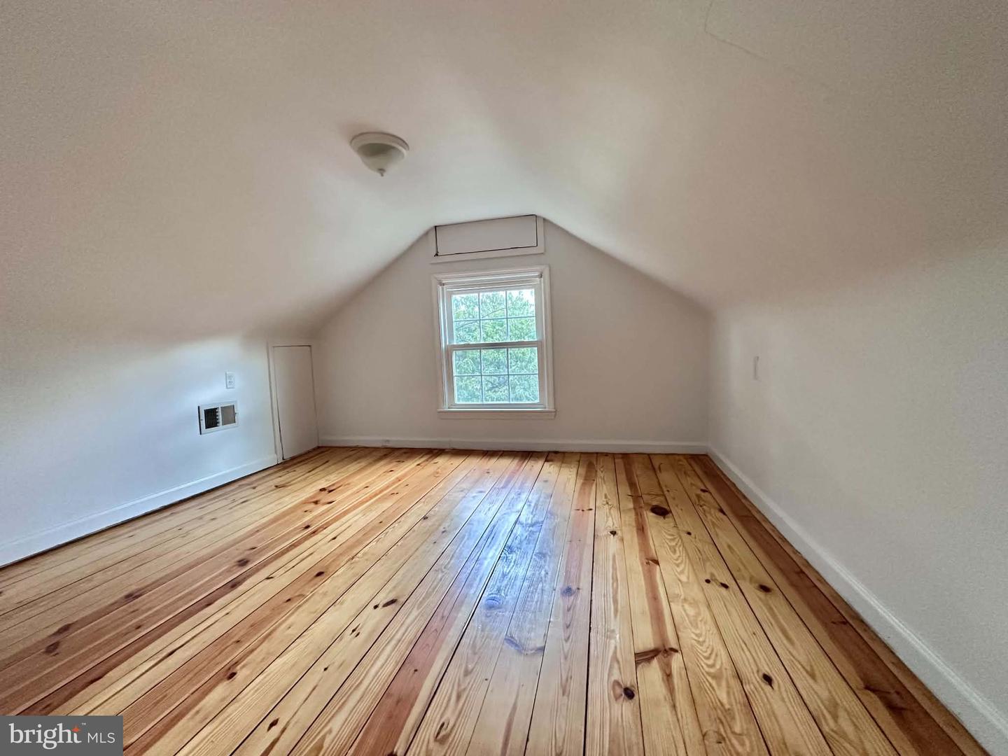 1208 S Cleveland St #top Floor Property Photo 10