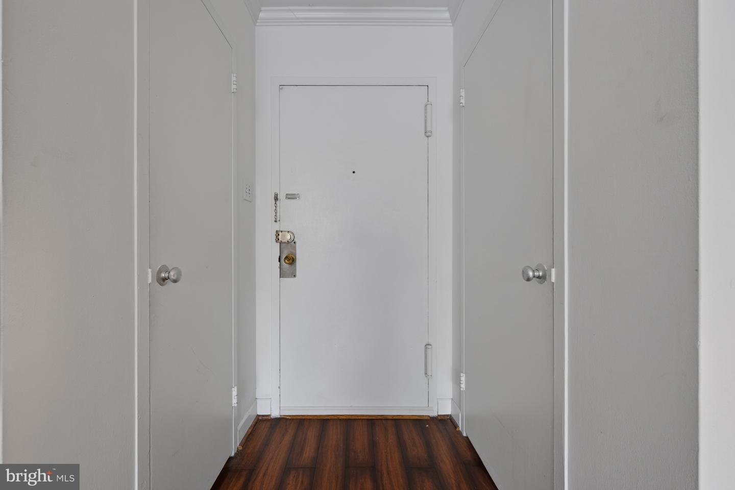 1111 Arlington Blvd #432 Property Photo 2