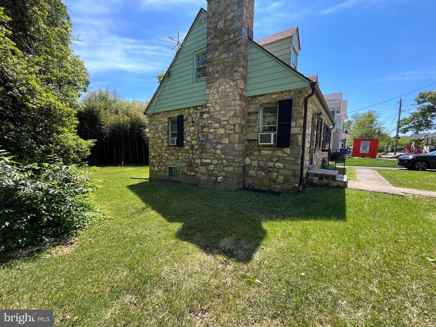 1311 N Utah St Property Photo 9