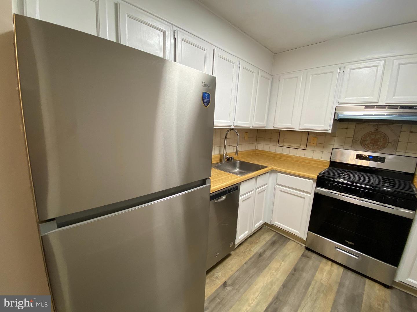4600 S Four Mile Run Dr #827 Property Photo 7