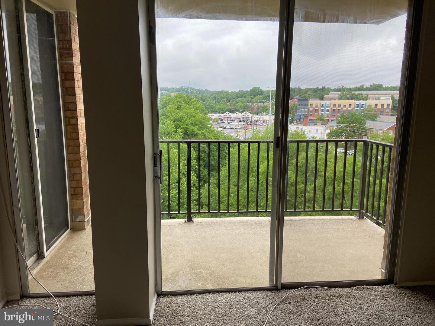 4600 S Four Mile Run Dr #827 Property Photo 18