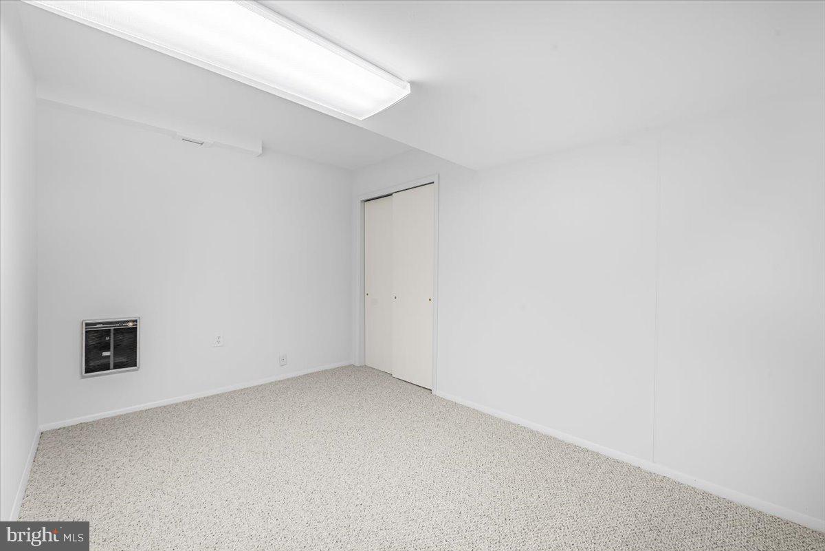 4025 N River St Property Photo 40