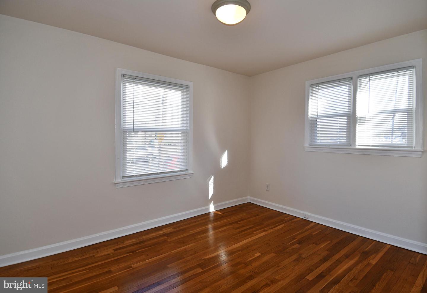 1316 S Dinwiddie St Property Photo 15
