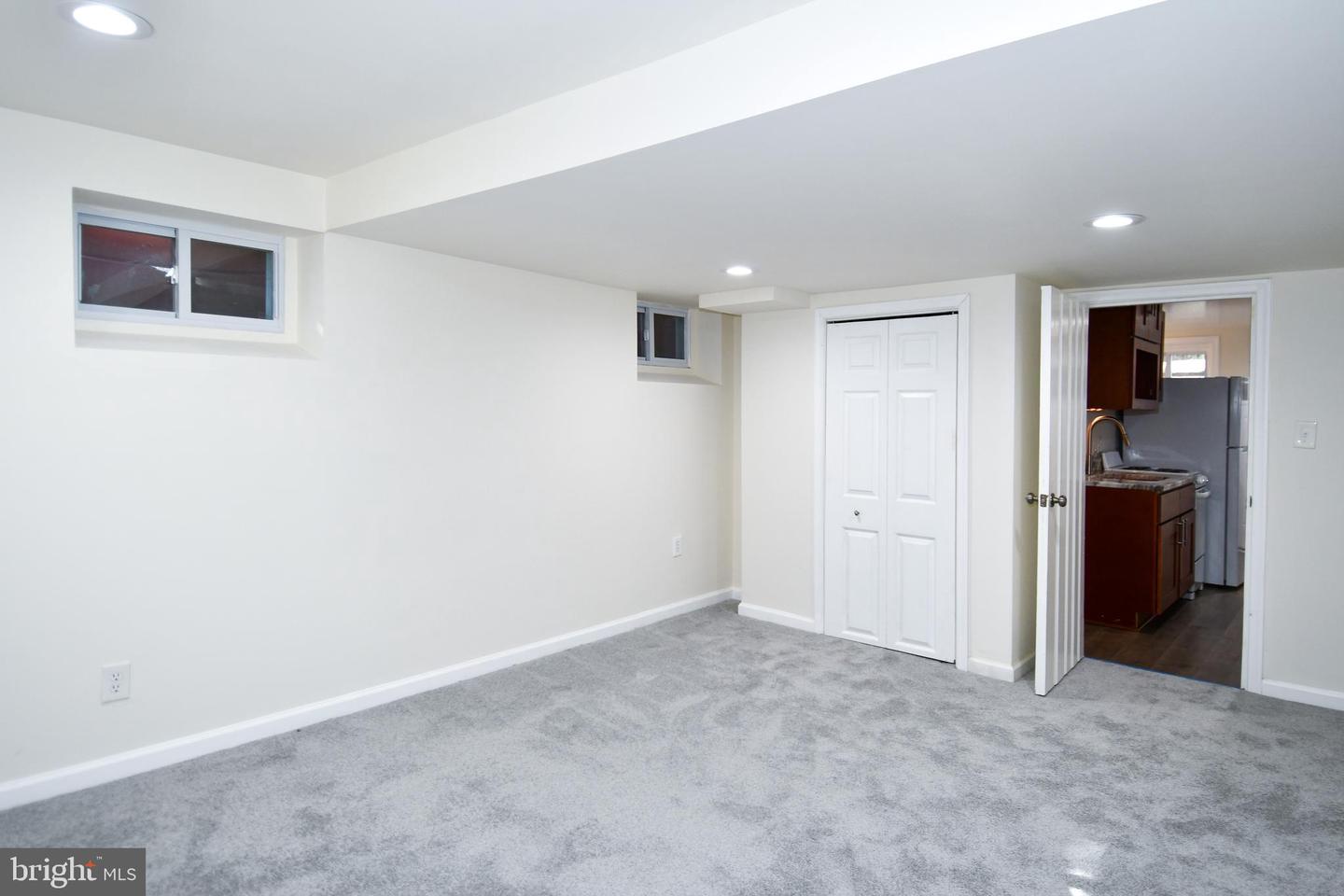 1316 S Dinwiddie St Property Photo 32