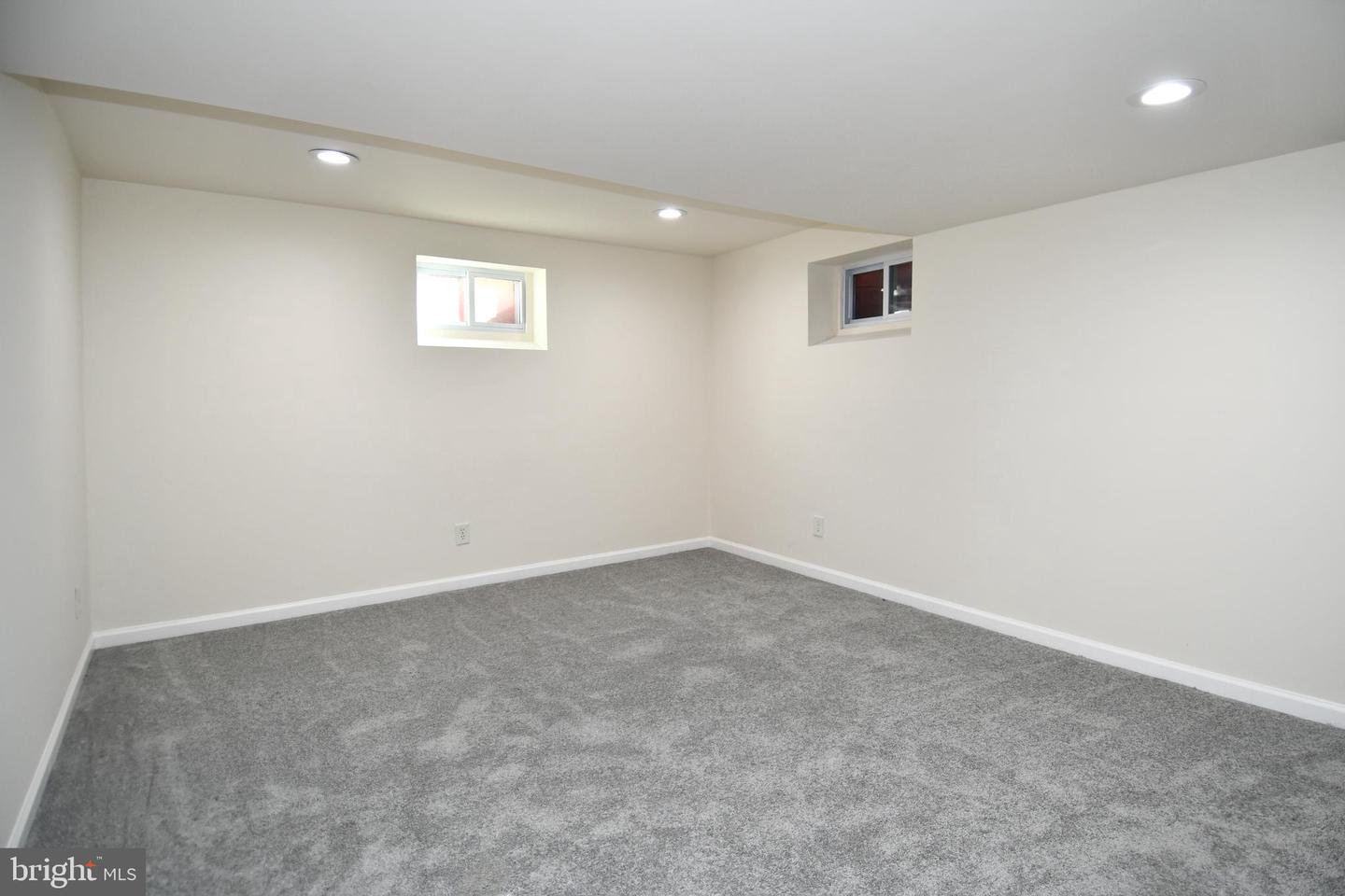 1316 S Dinwiddie St Property Photo 34
