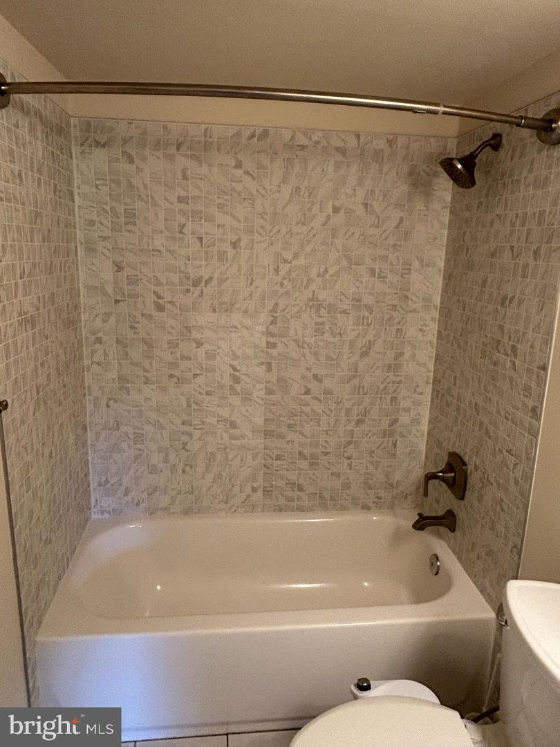 941 S Rolfe St #1 Property Photo 6