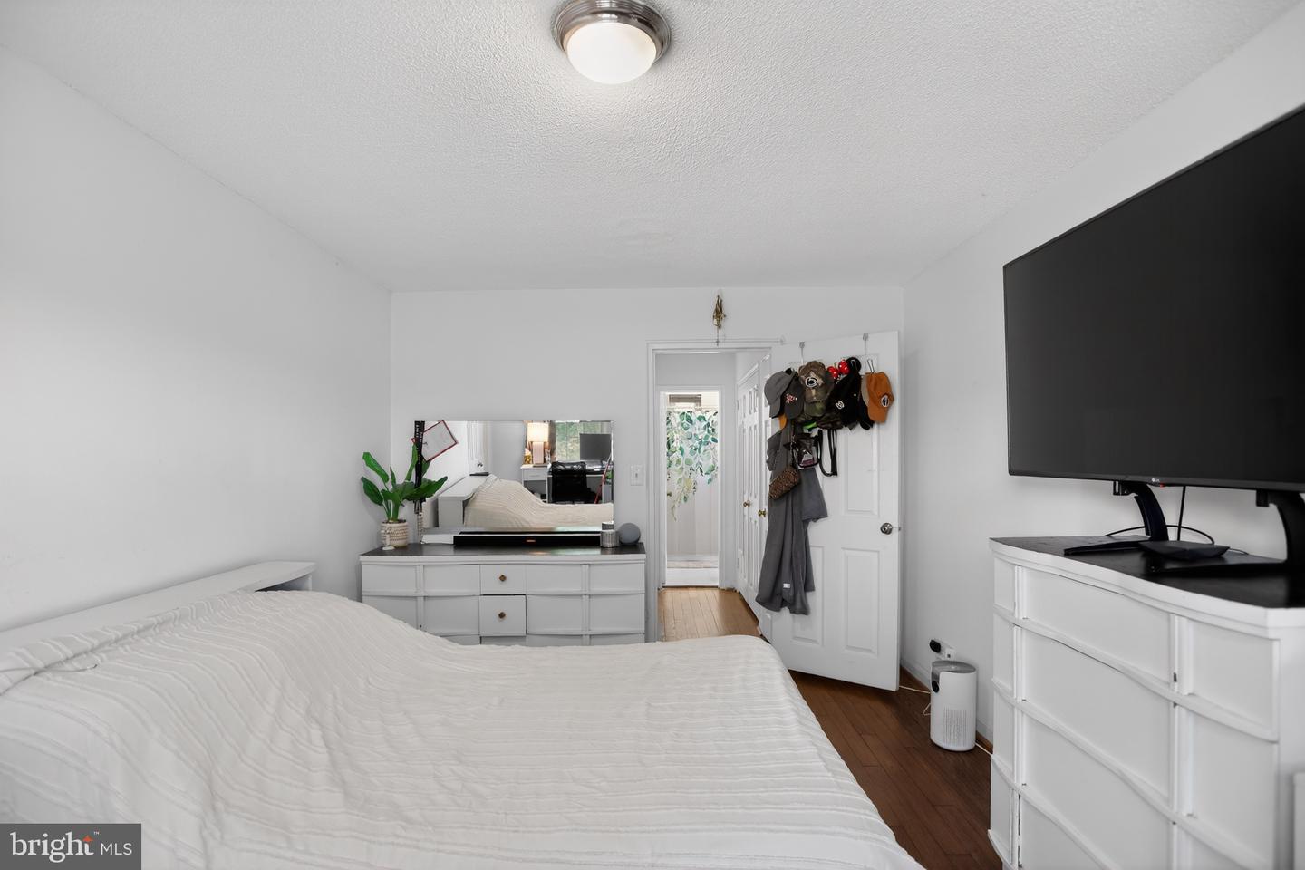 102 N George Mason Dr #102-2 Property Photo 6