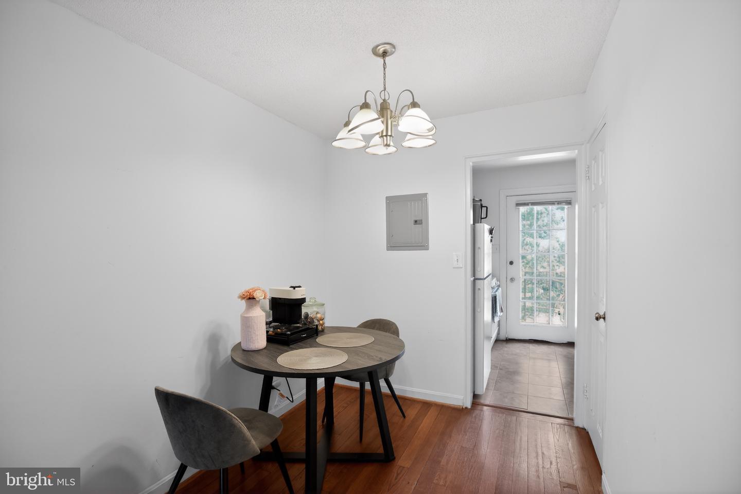 102 N George Mason Dr #102-2 Property Photo 11