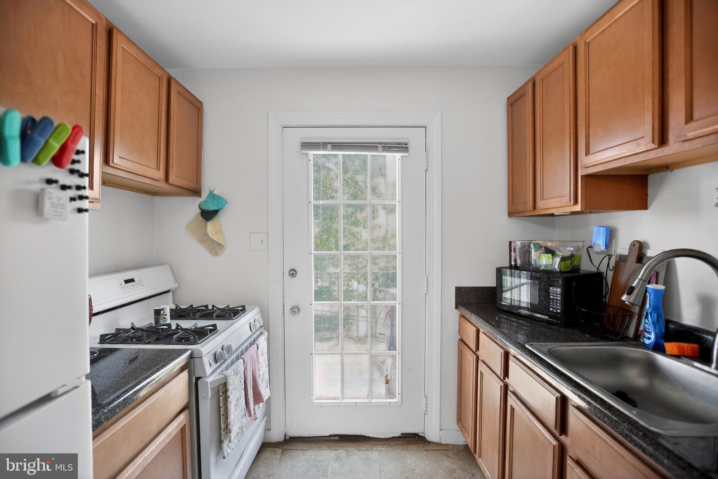 102 N George Mason Dr #102-2 Property Photo 12