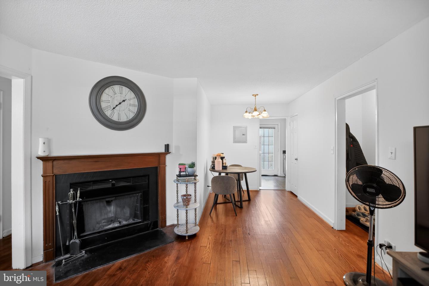 102 N George Mason Dr #102-2 Property Photo 16
