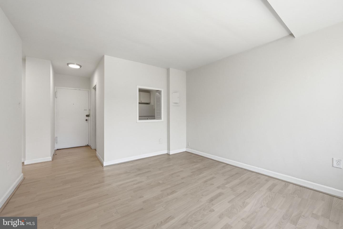 1111 Arlington Blvd #604 Property Photo 2