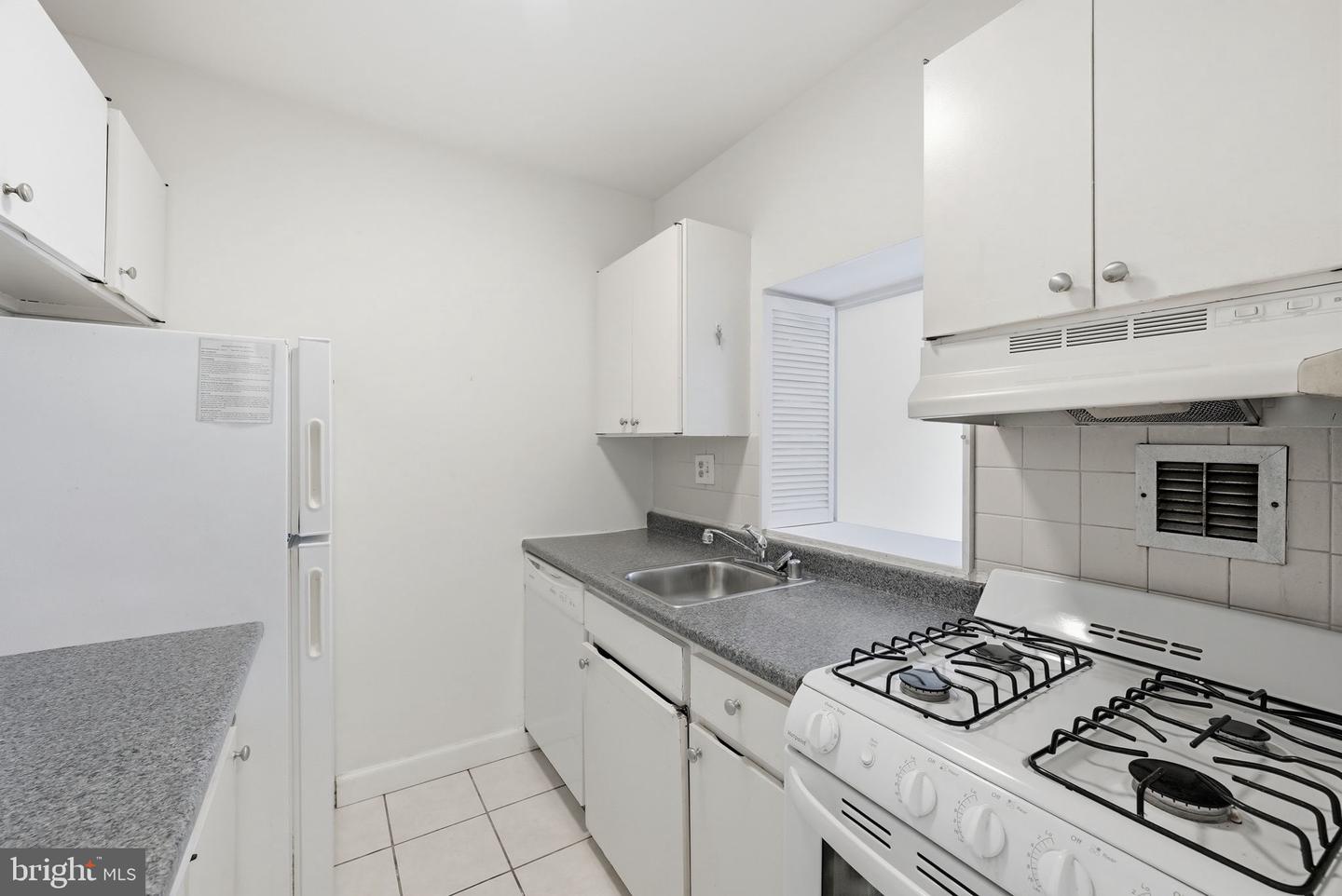 1111 Arlington Blvd #604 Property Photo 5