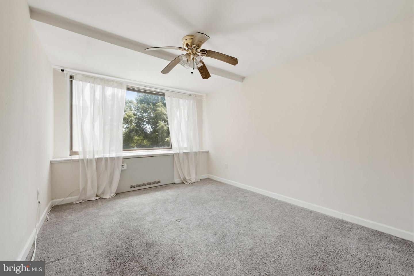 1111 Arlington Blvd #604 Property Photo 11