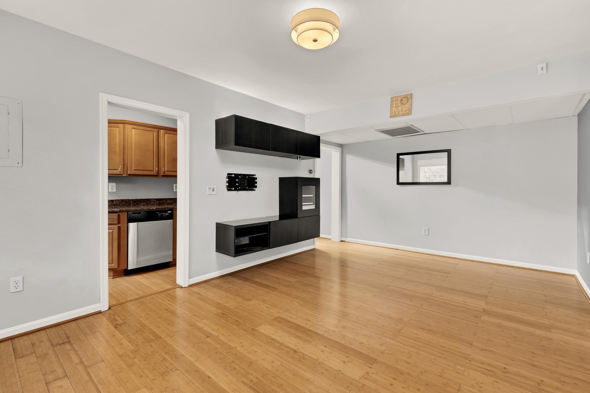 1810 Key Blvd #9469 Property Photo 3