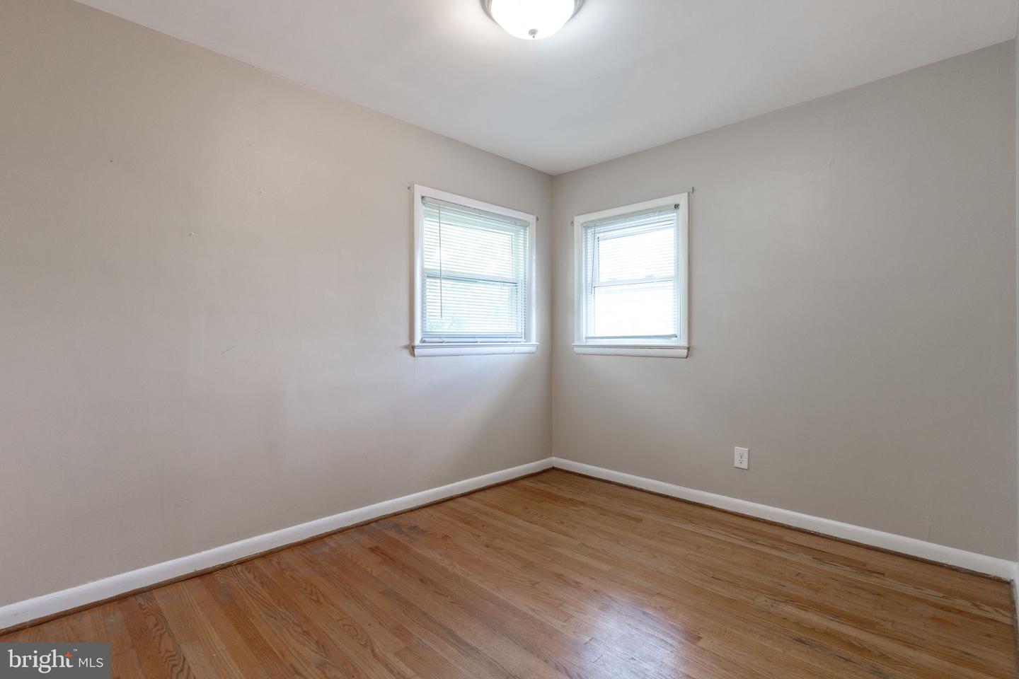 4141 21st Rd N #a Property Photo 5