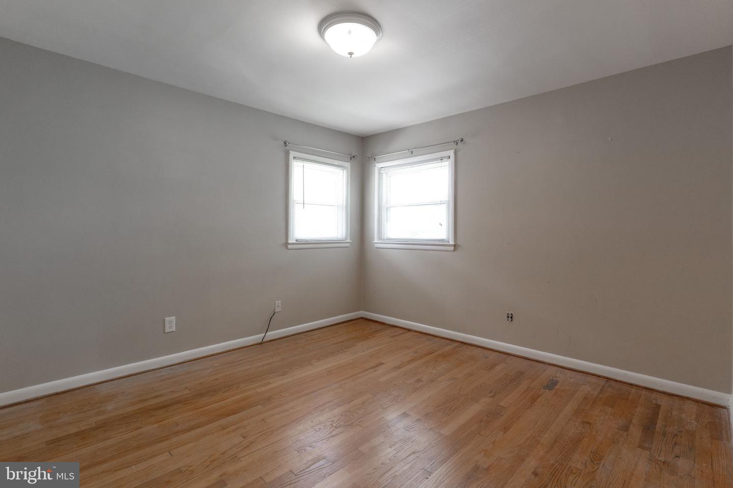4141 21st Rd N #a Property Photo 8