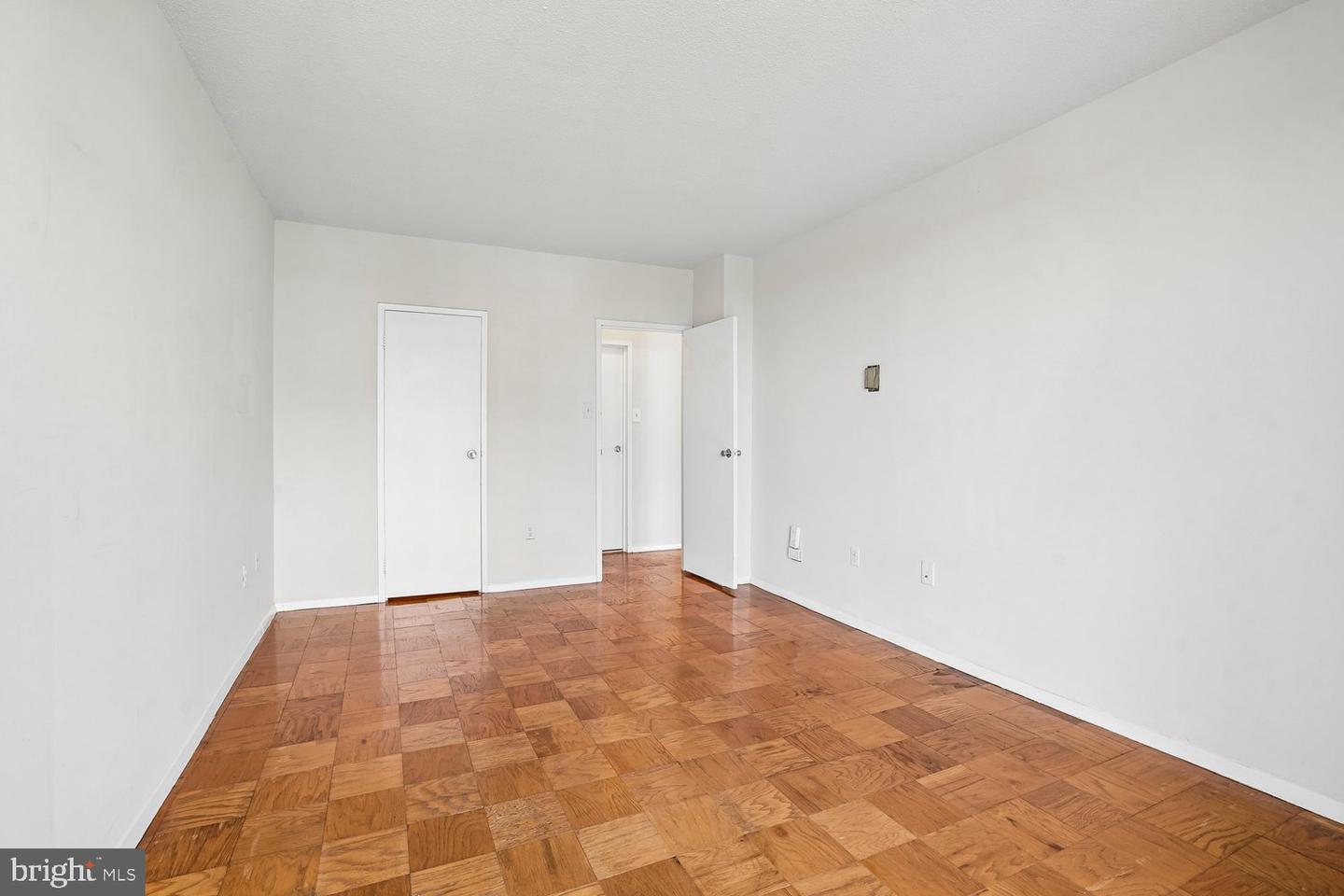 4141 N Henderson Rd #904 Property Photo 21