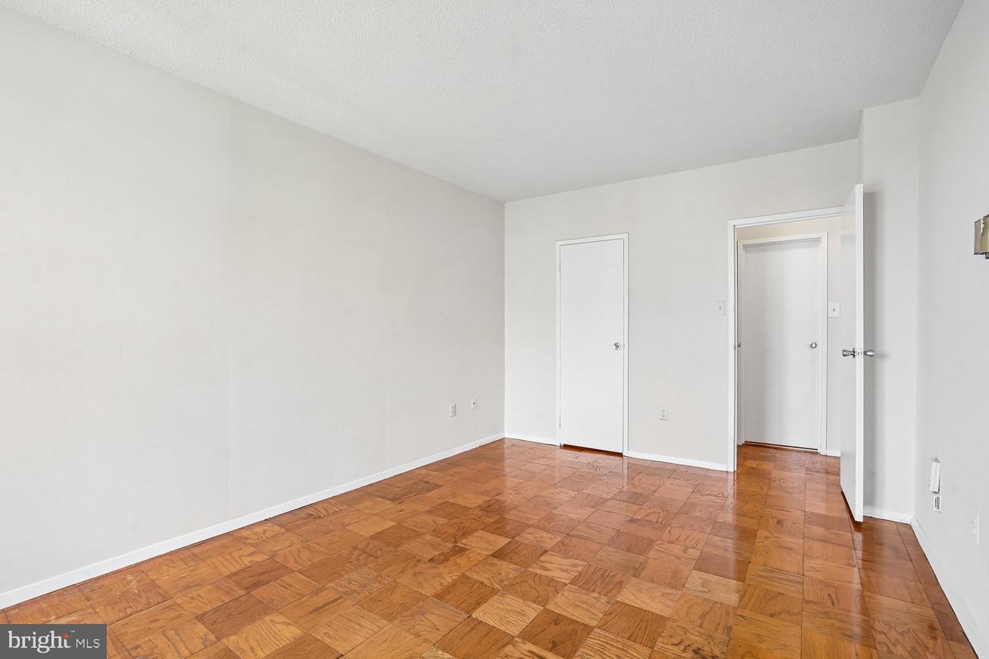 4141 N Henderson Rd #904 Property Photo 22