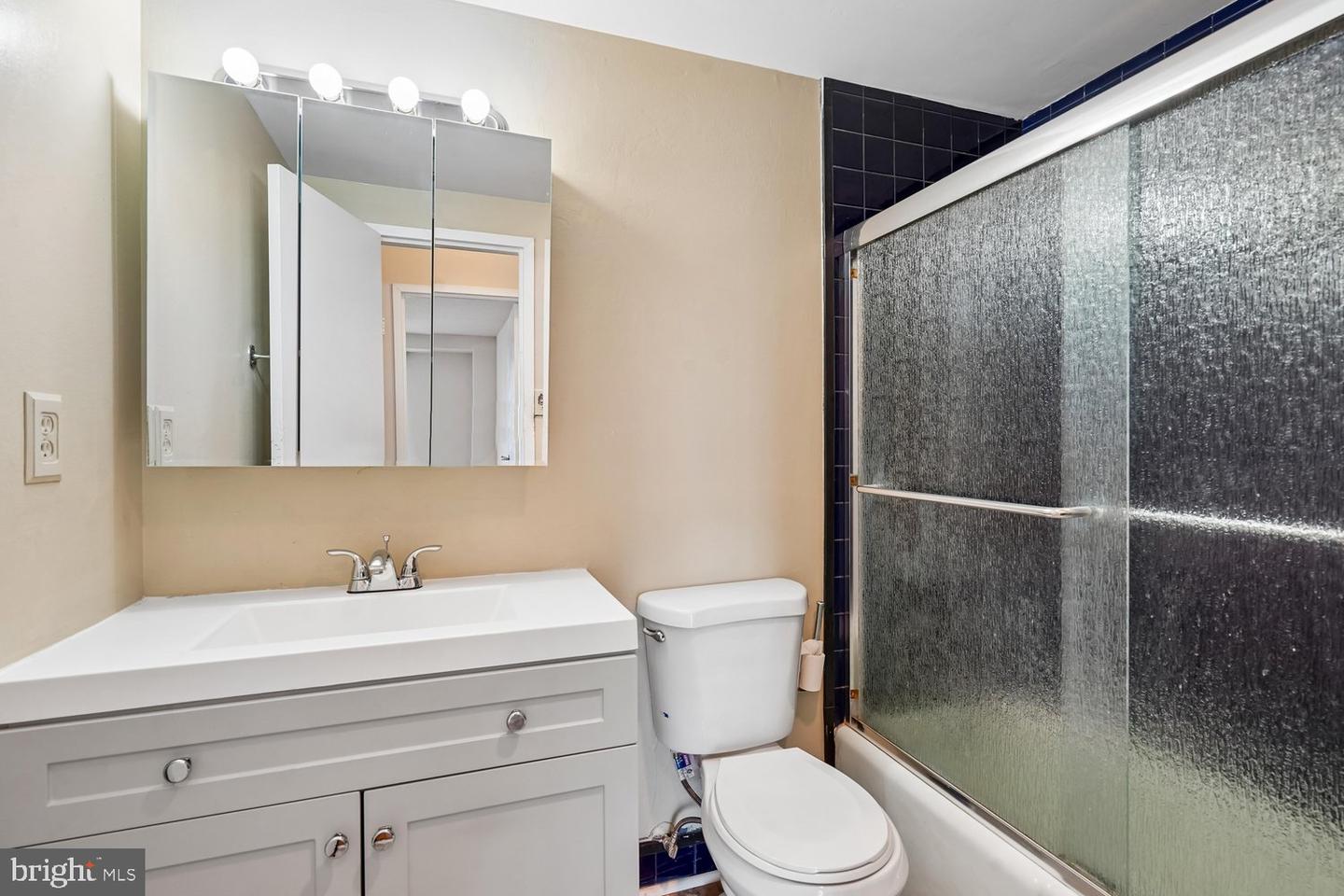 4141 N Henderson Rd #904 Property Photo 23