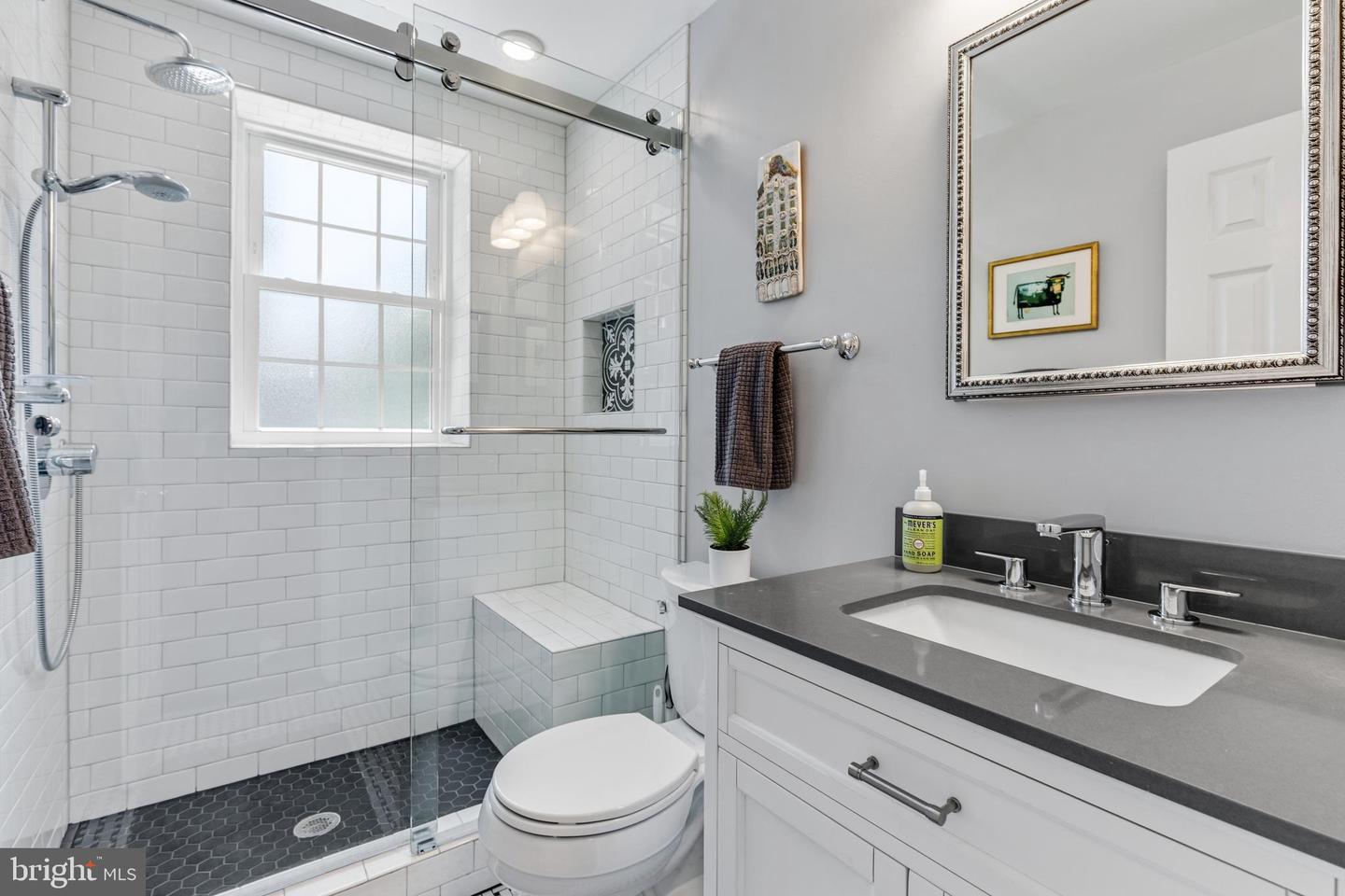 2877 S Buchanan St #a2 Property Photo 19