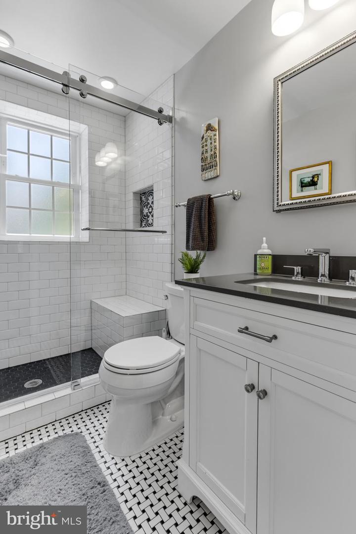 2877 S Buchanan St #a2 Property Photo 20