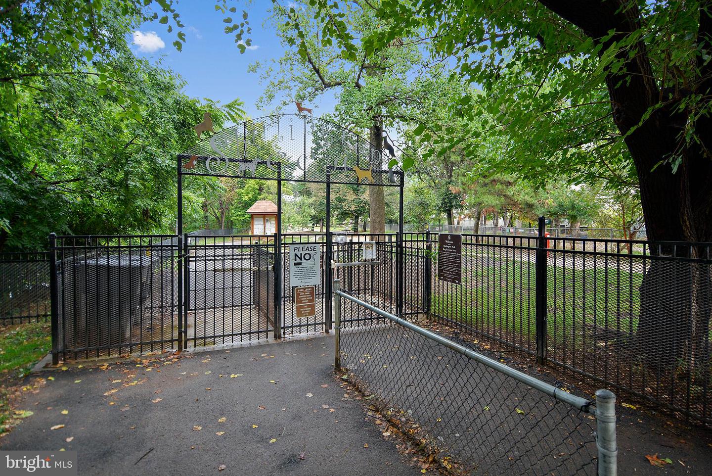 2877 S Buchanan St #a2 Property Photo 52