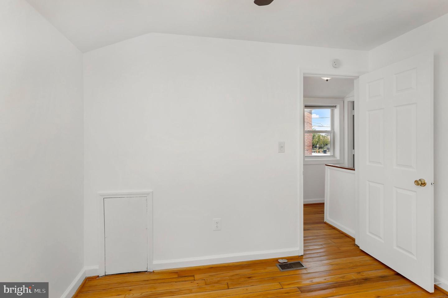 2446 S Nelson St Property Photo 17