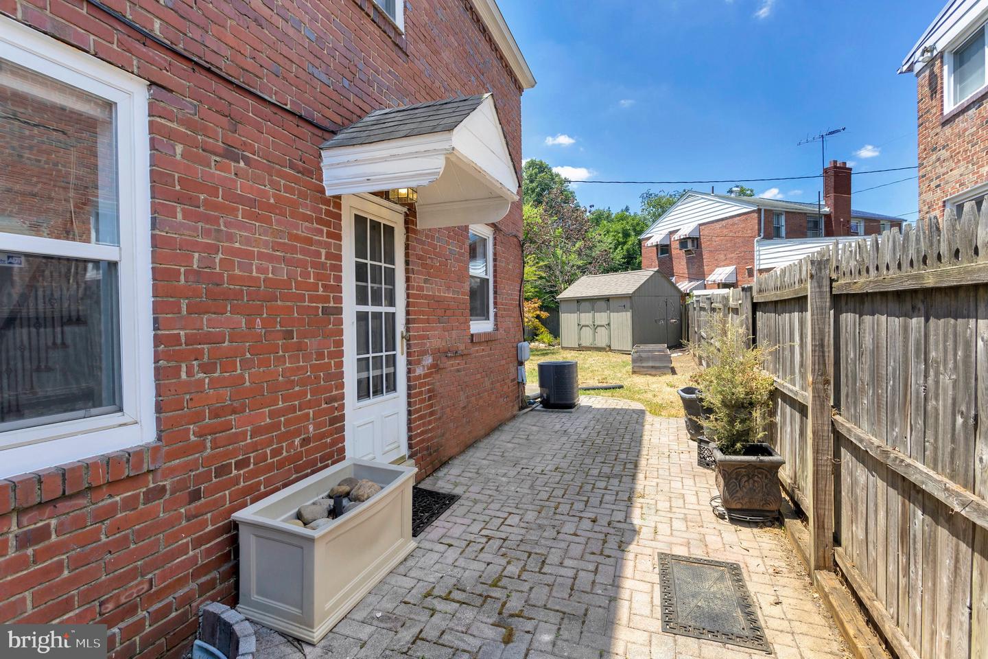 2446 S Nelson St Property Photo 22