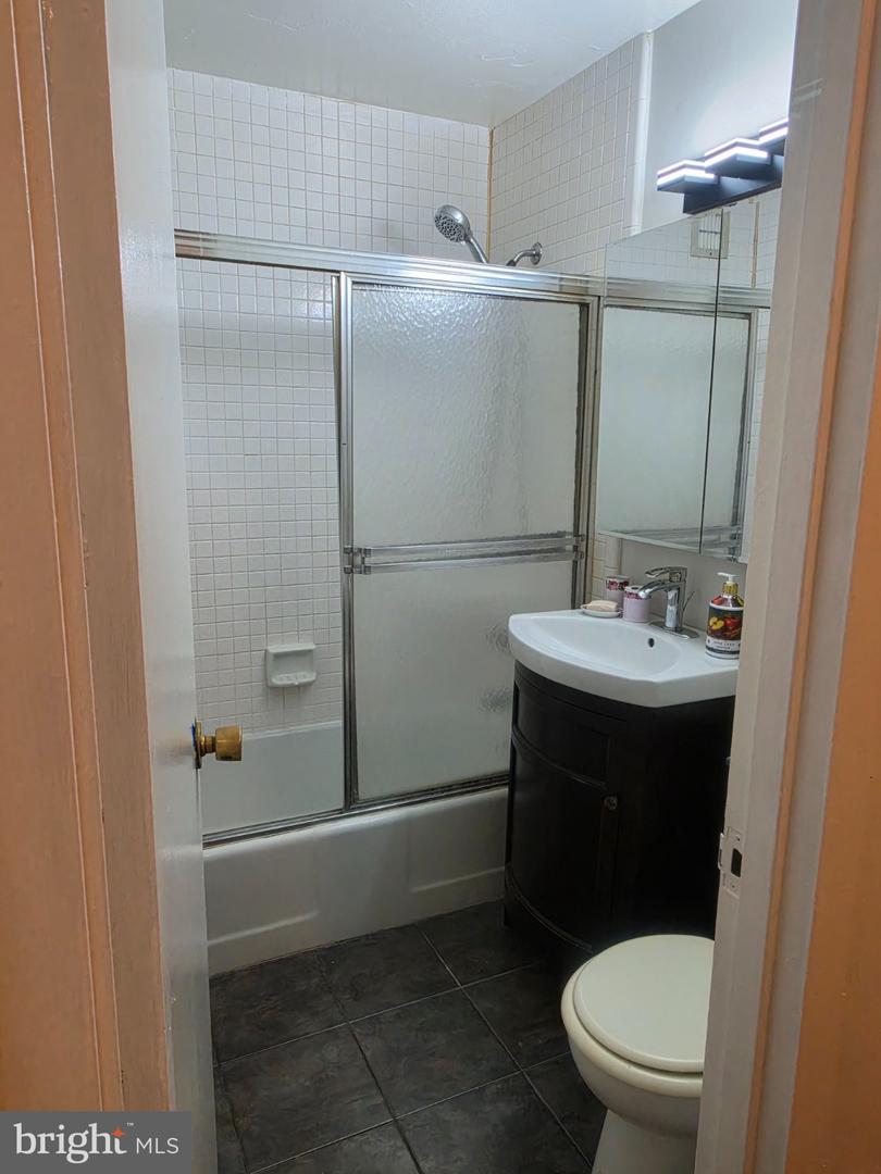 1021 Arlington Blvd #538 Property Photo 12