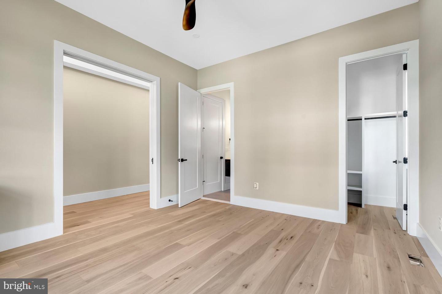 602 S Wakefield St Property Photo 4
