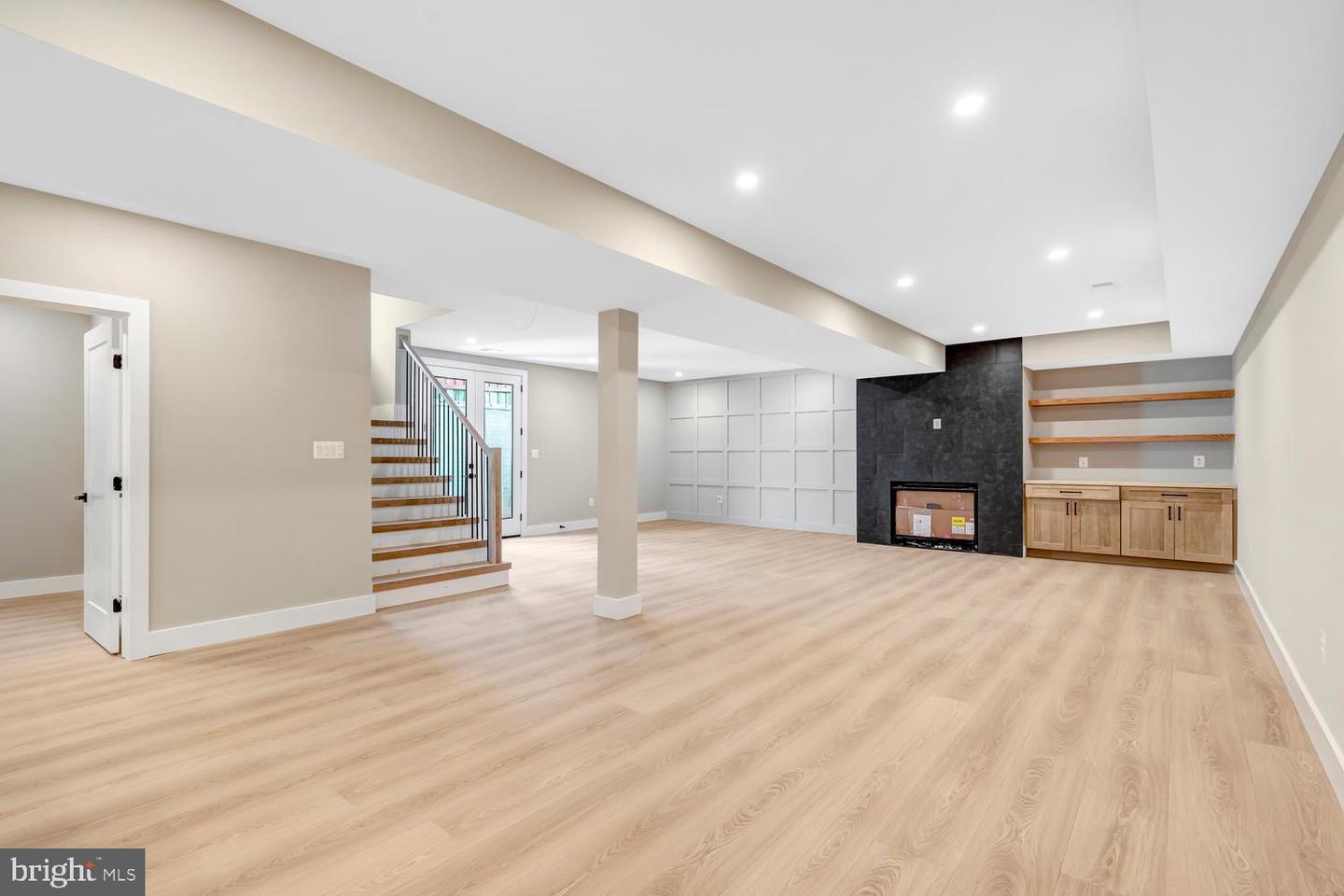 602 S Wakefield St Property Photo 40