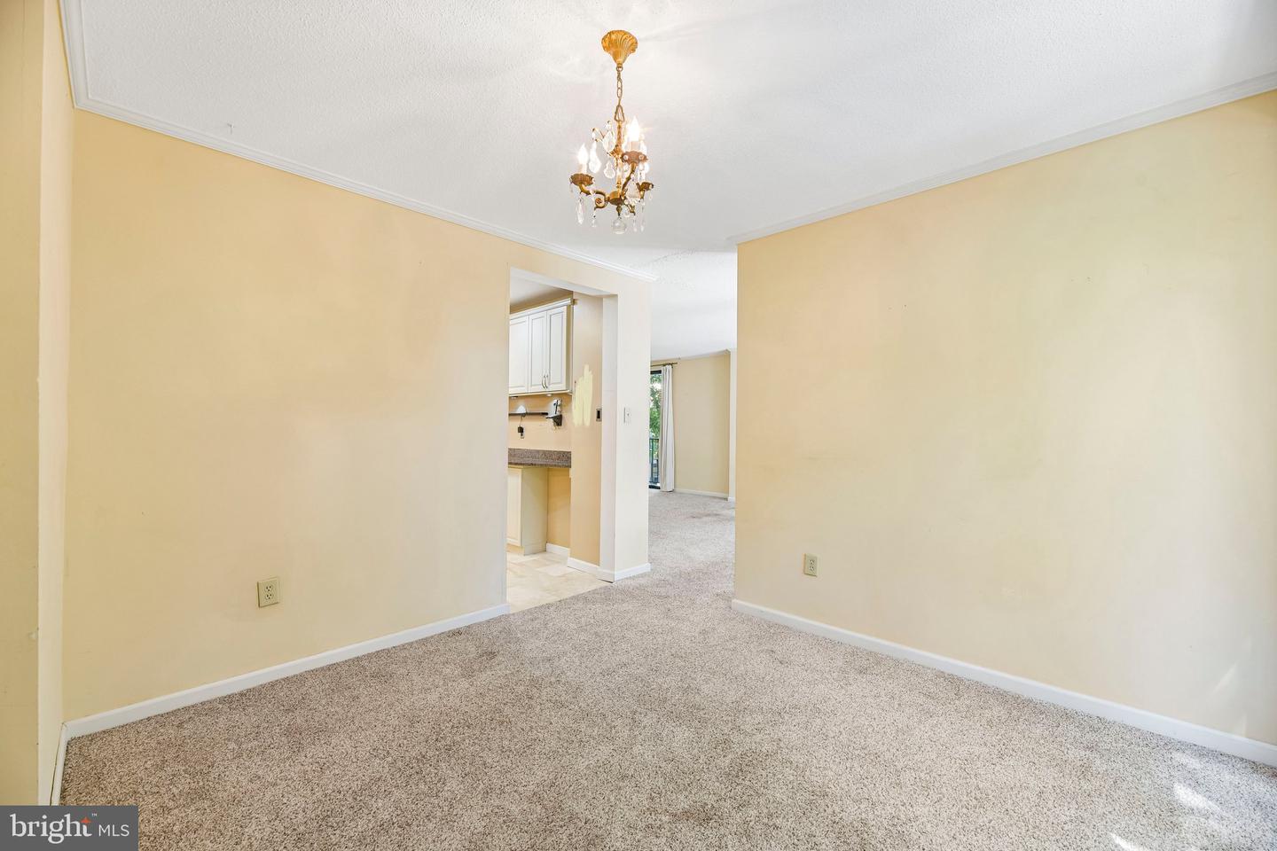 4141 N Henderson Rd N #105 Property Photo 12