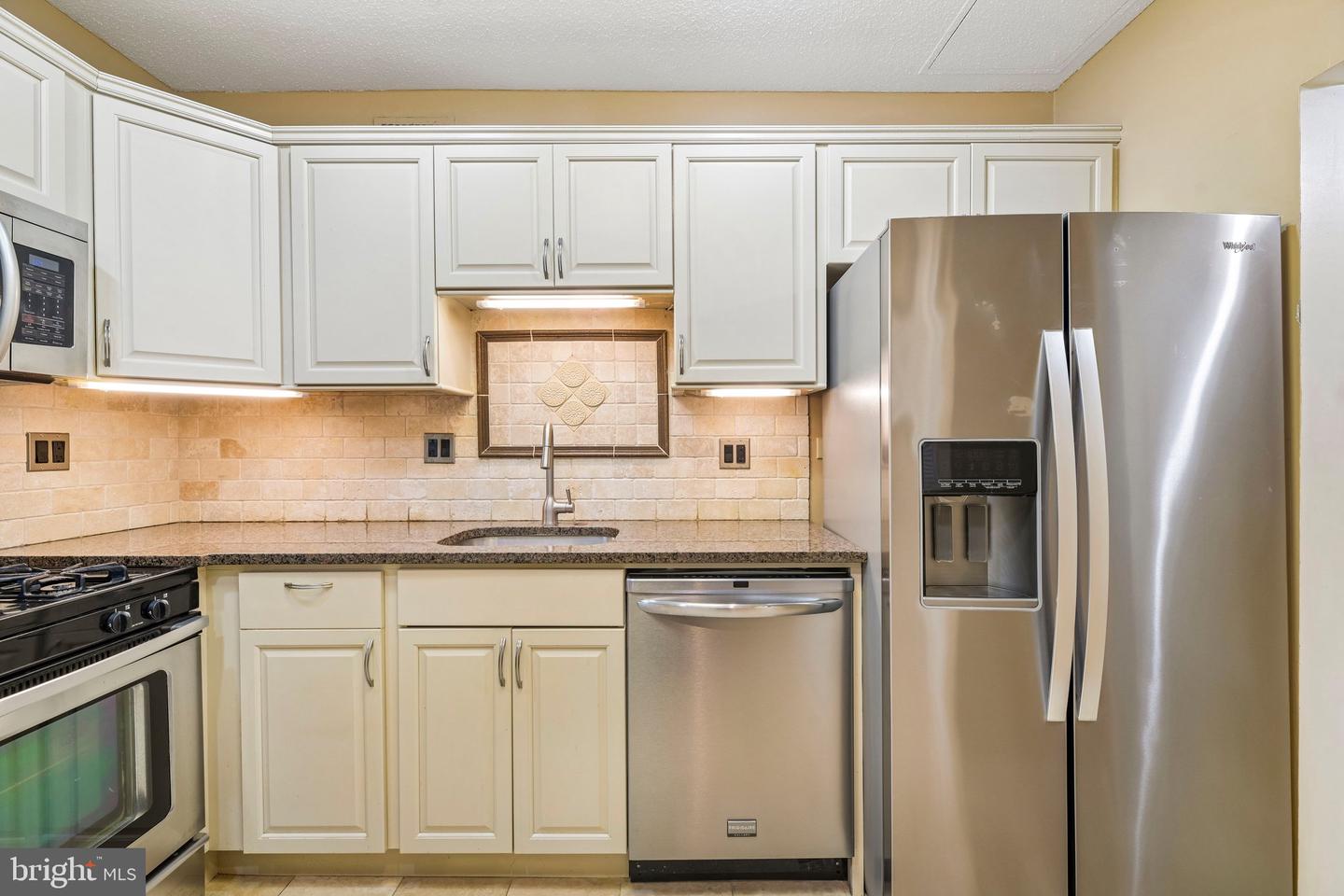 4141 N Henderson Rd N #105 Property Photo 16