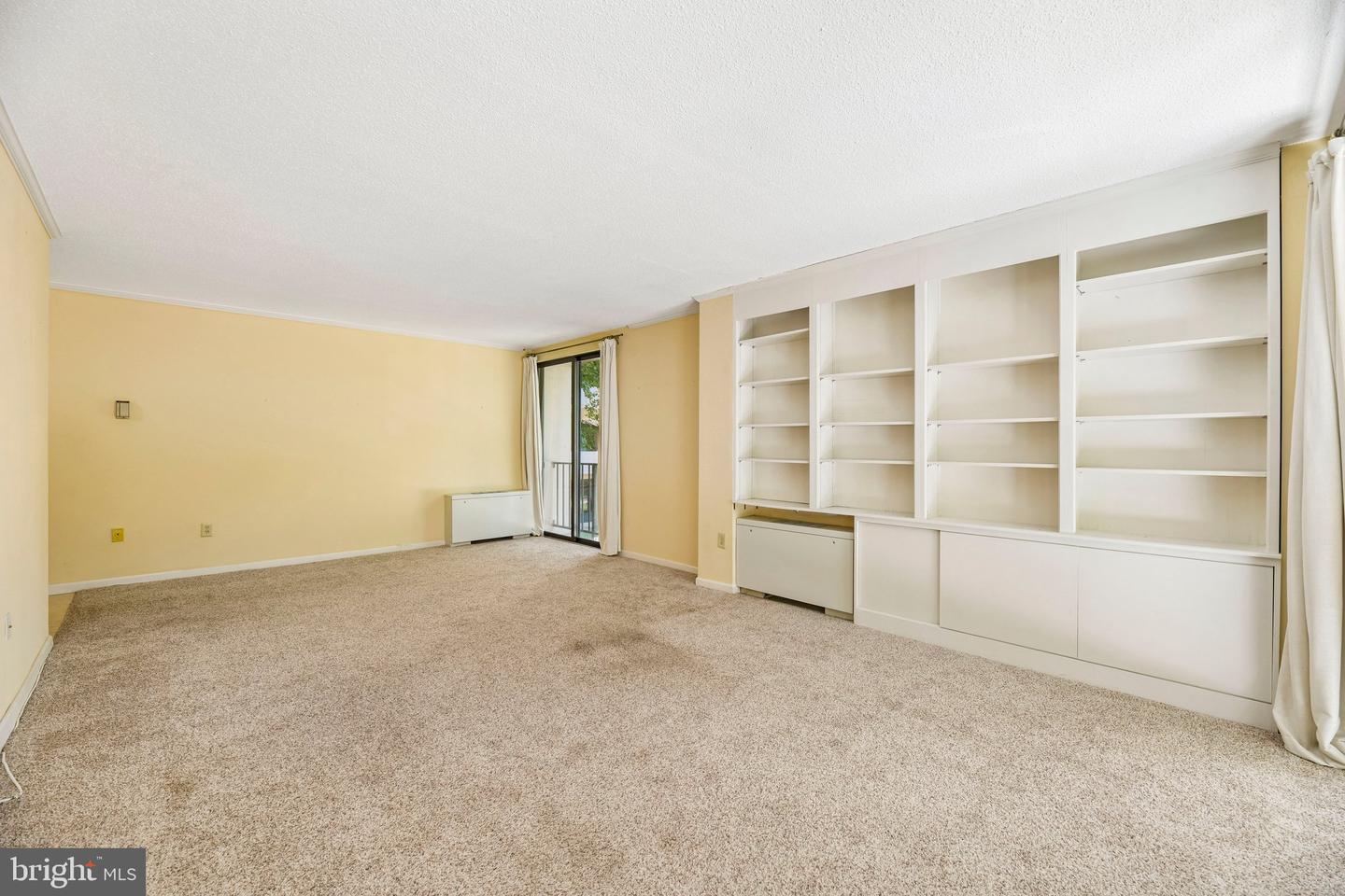 4141 N Henderson Rd N #105 Property Photo 19