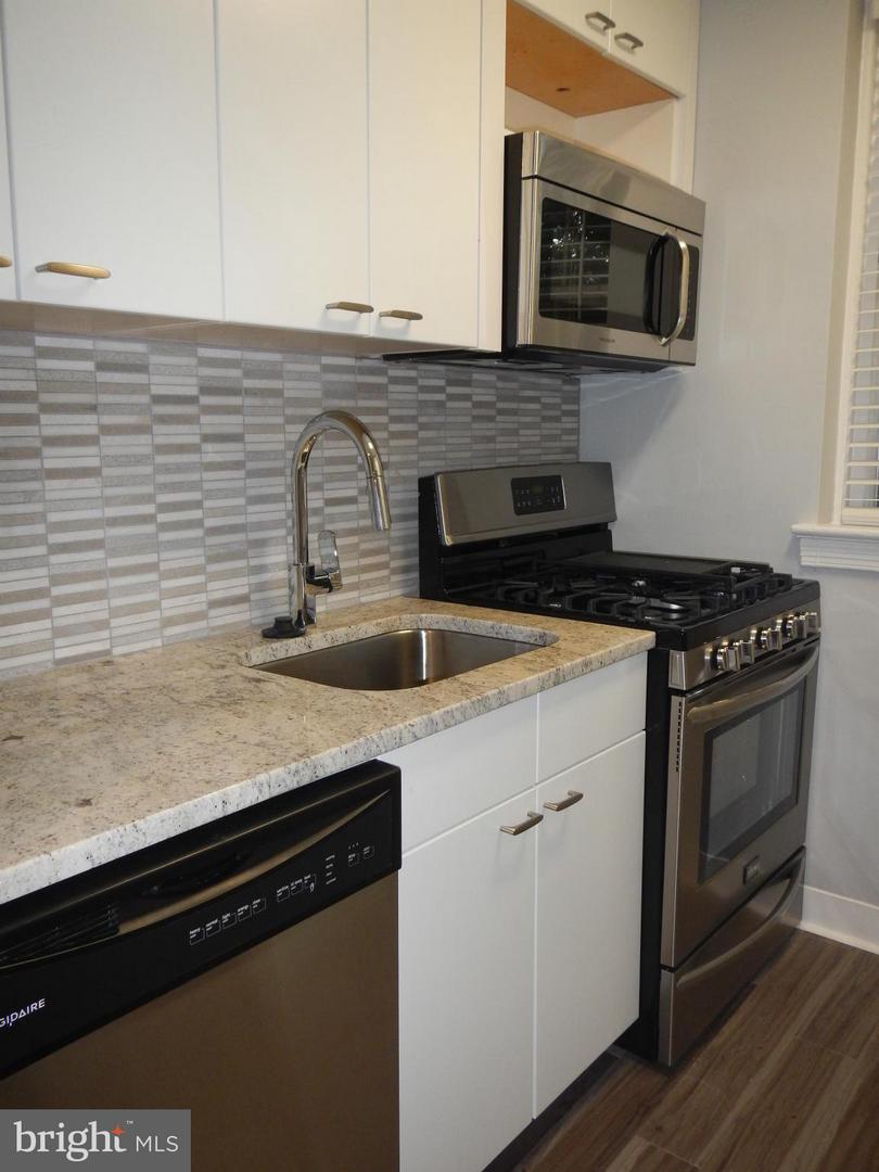30 Old Glebe Rd #1-e Property Photo 3