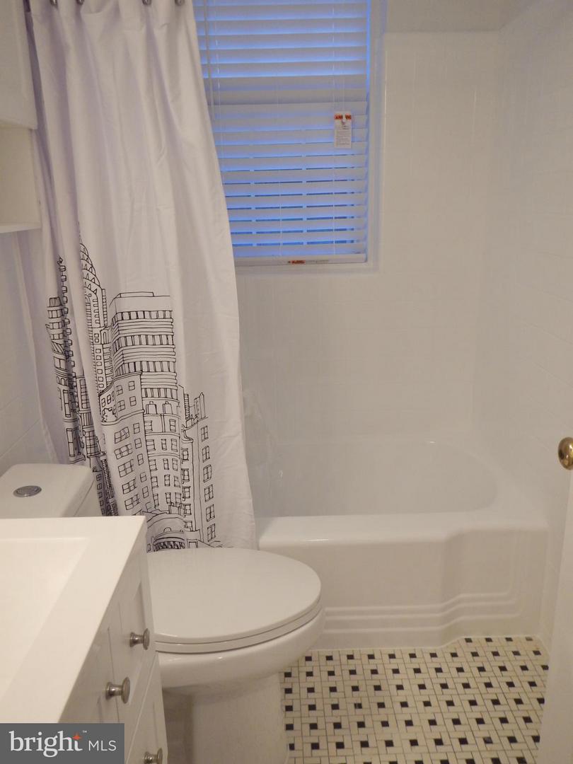 30 Old Glebe Rd #1-e Property Photo 8