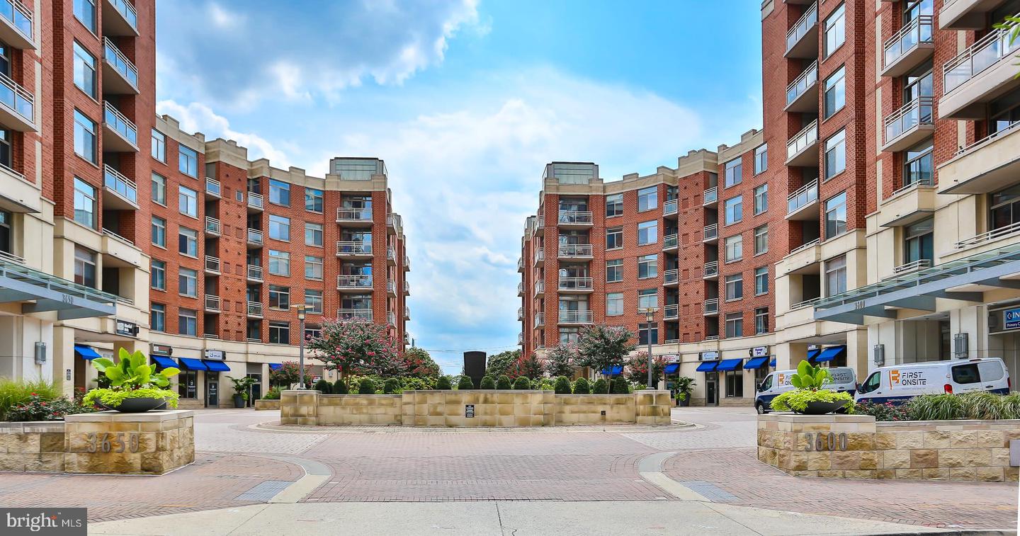 3600 S Glebe Rd #406w Property Photo 1