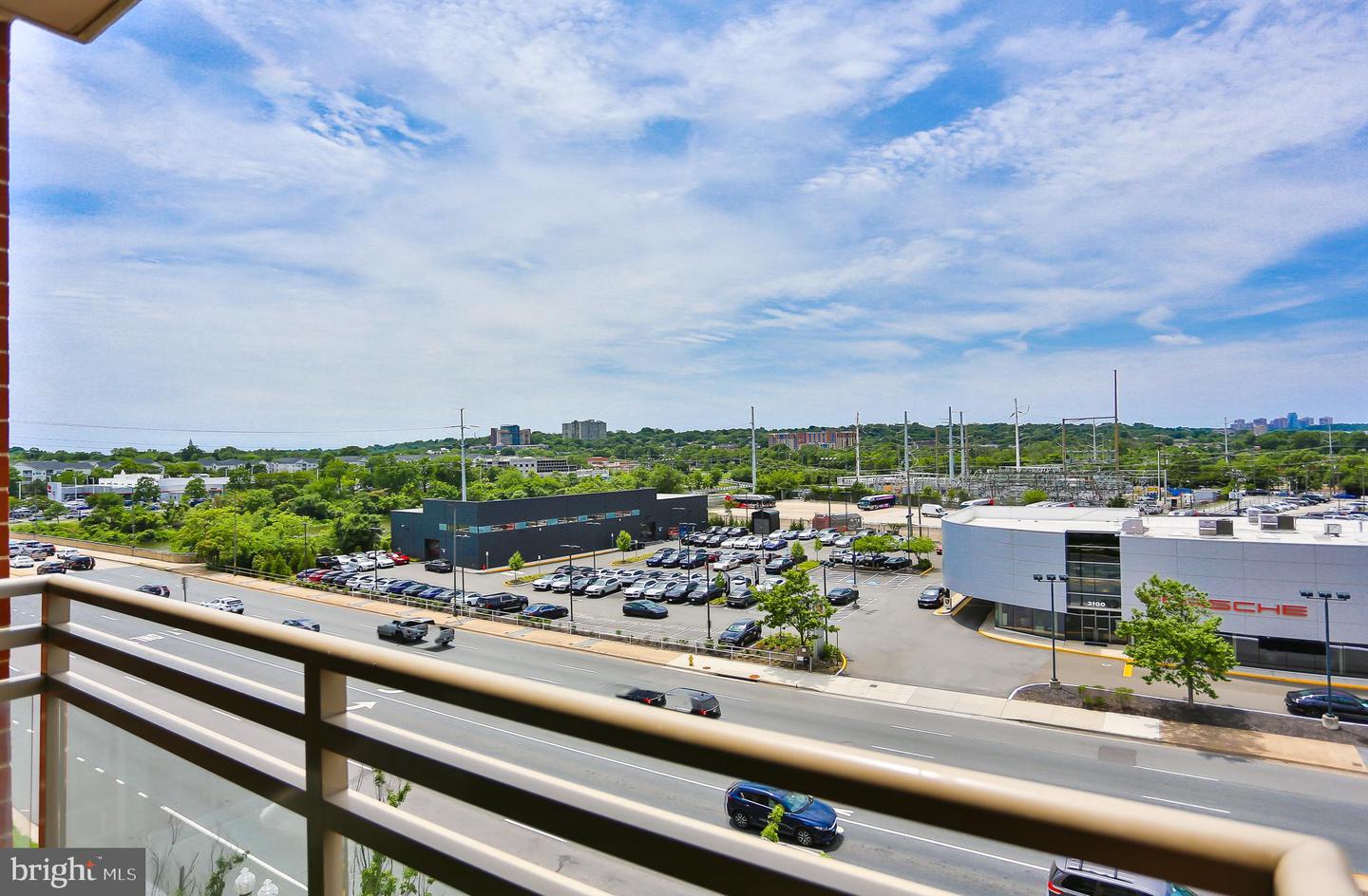3600 S Glebe Rd #406w Property Photo 9