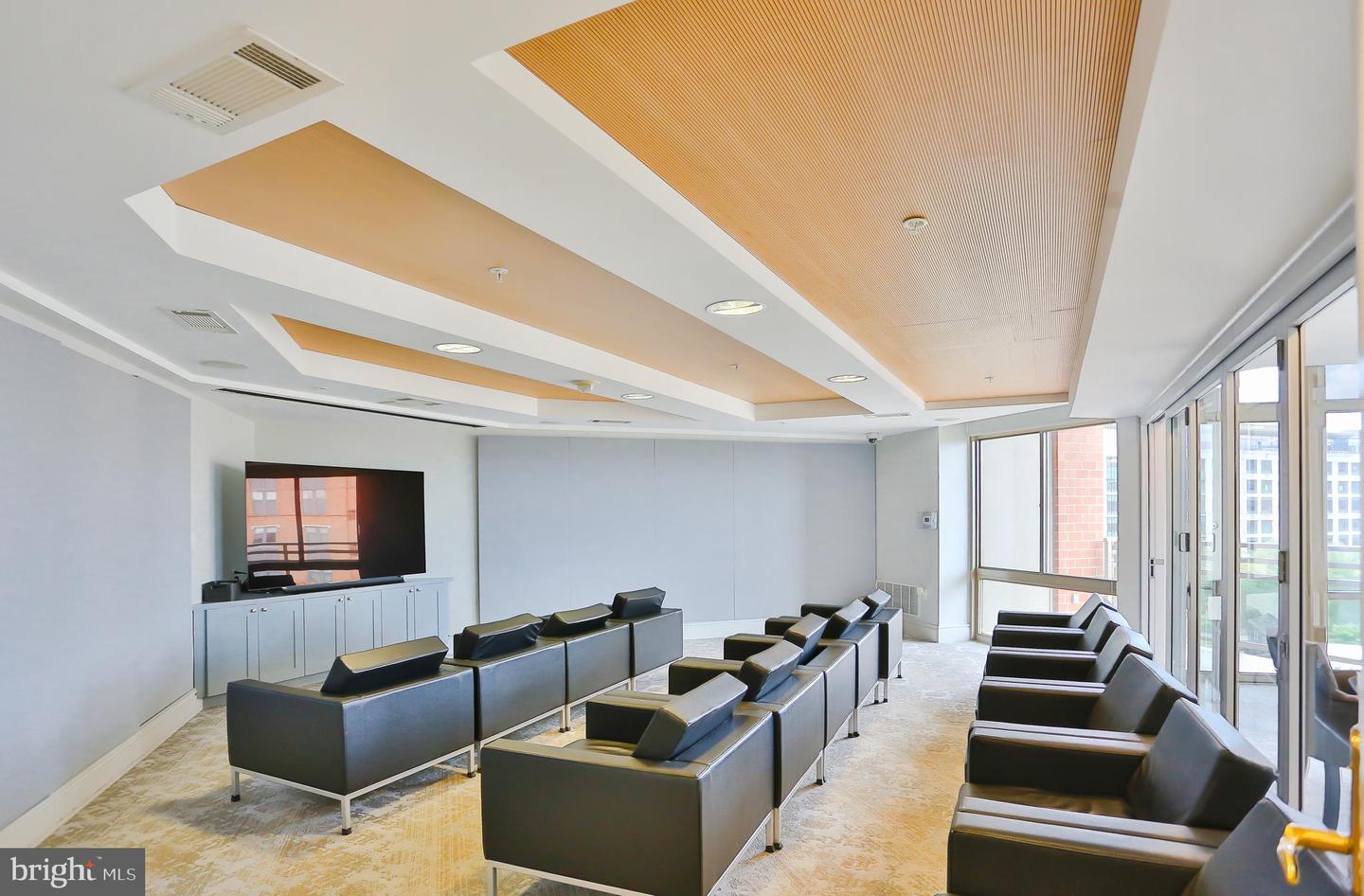 3600 S Glebe Rd #406w Property Photo 14