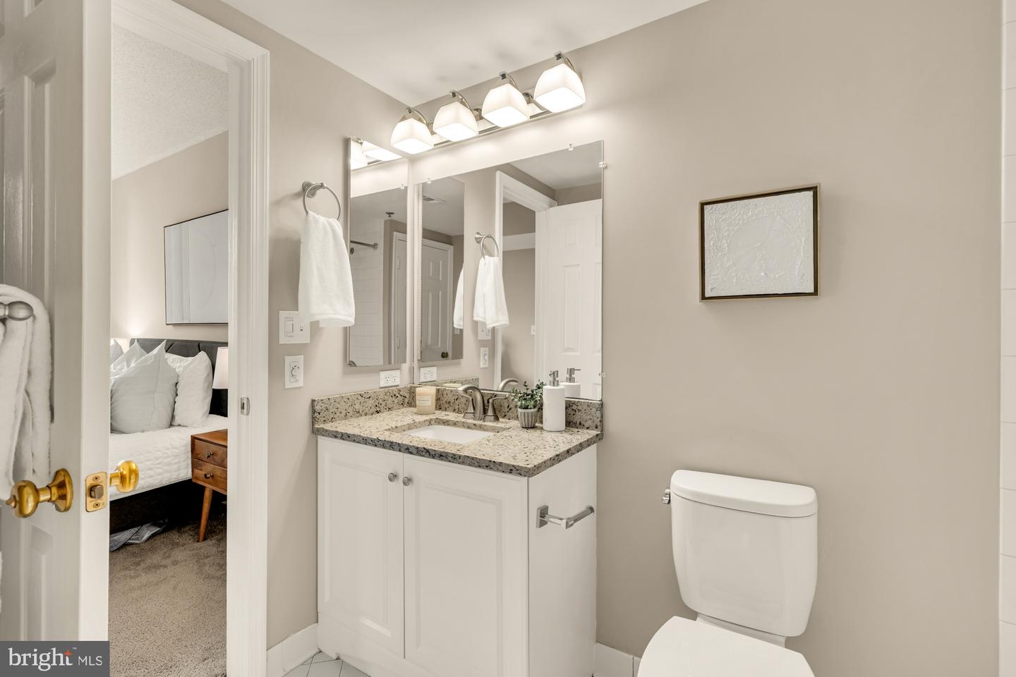 1050 N Taylor St #404 Property Photo 14
