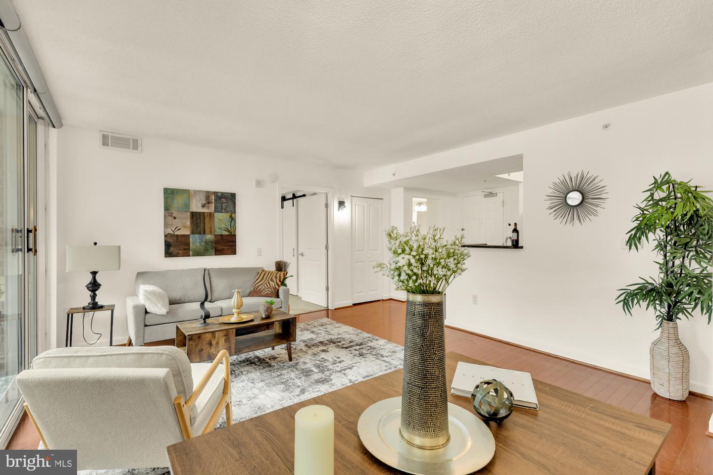 880 N Pollard St #801 Property Photo 10
