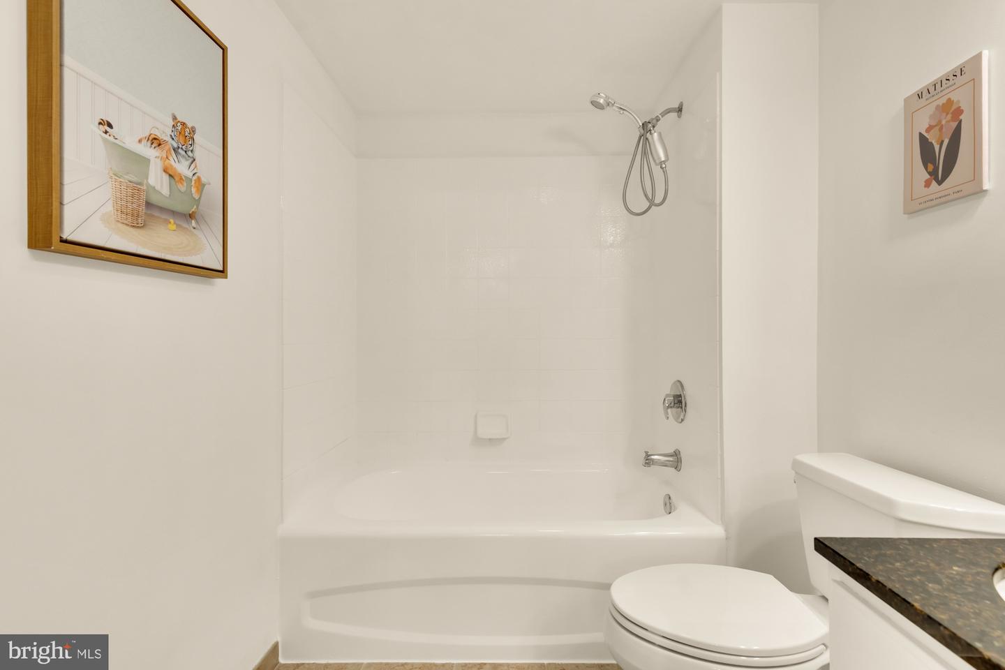 880 N Pollard St #801 Property Photo 17