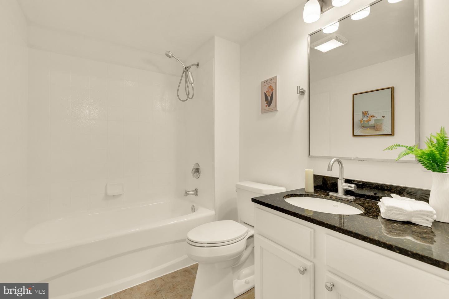 880 N Pollard St #801 Property Photo 18