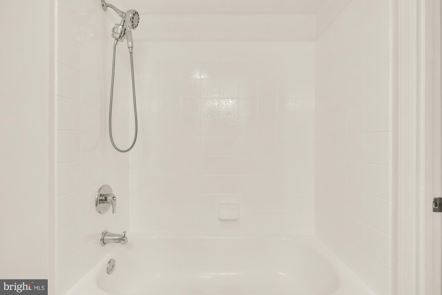 880 N Pollard St #801 Property Photo 24