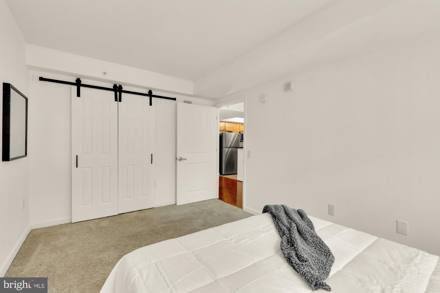 880 N Pollard St #801 Property Photo 25