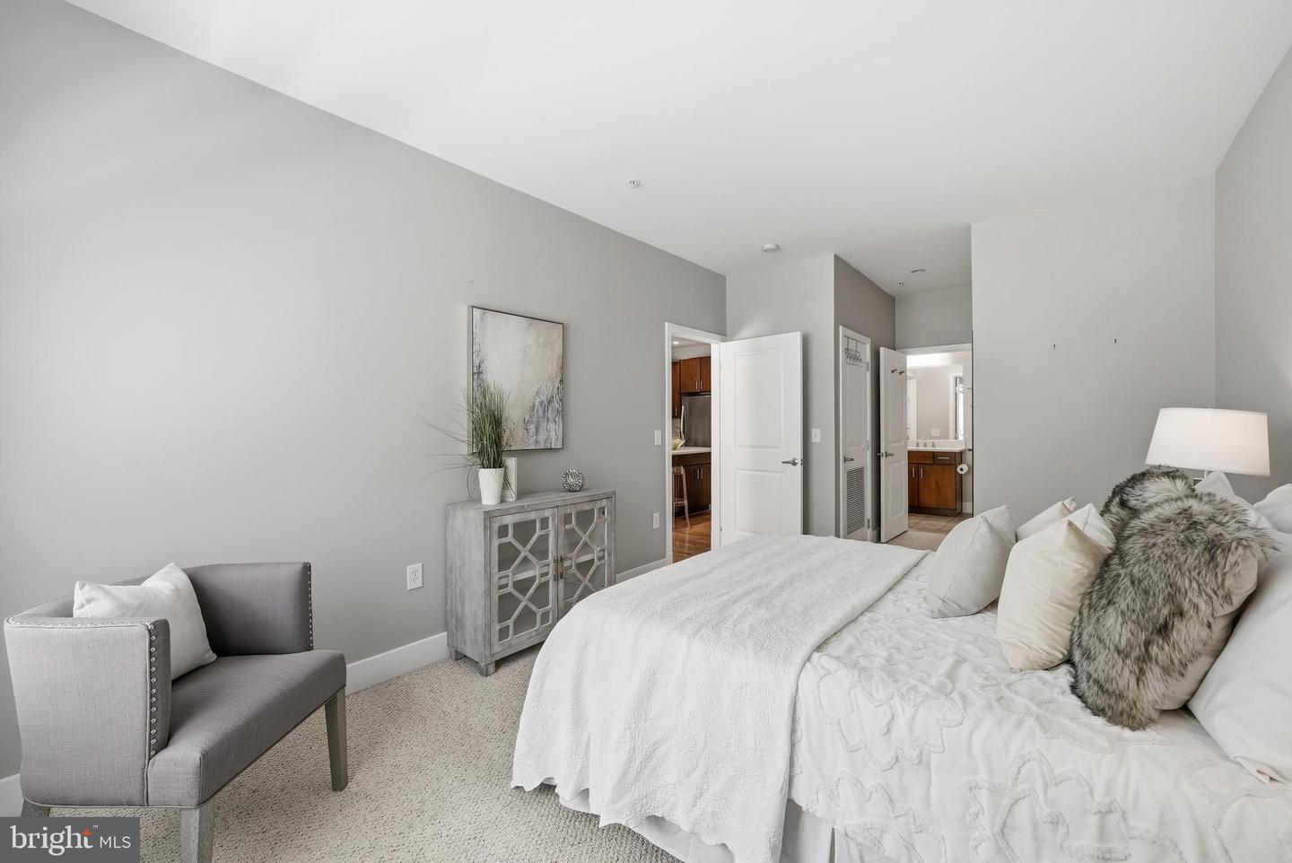 1800 Wilson Blvd #105 Property Photo 10