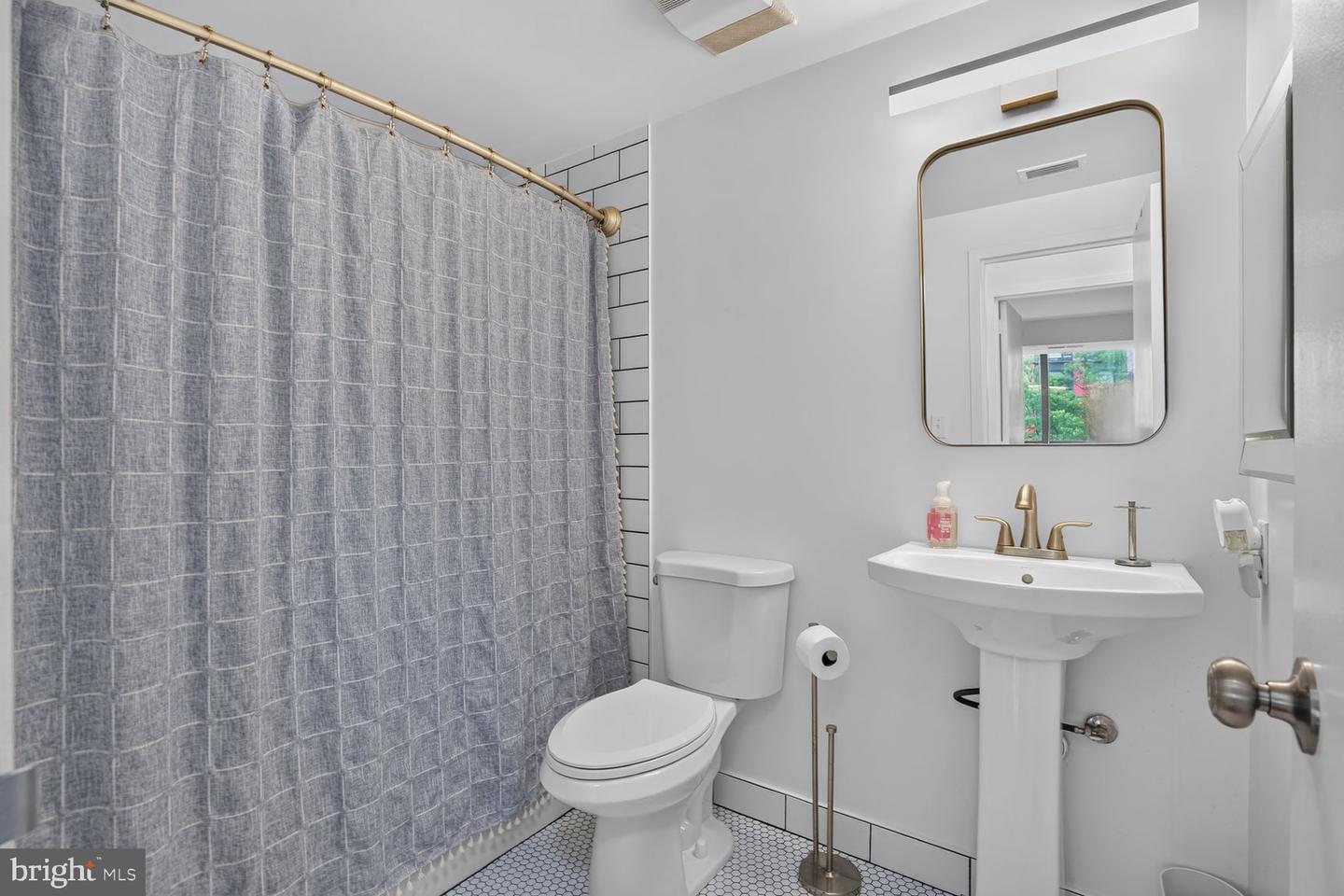 1805 Crystal Dr #503s Property Photo 12