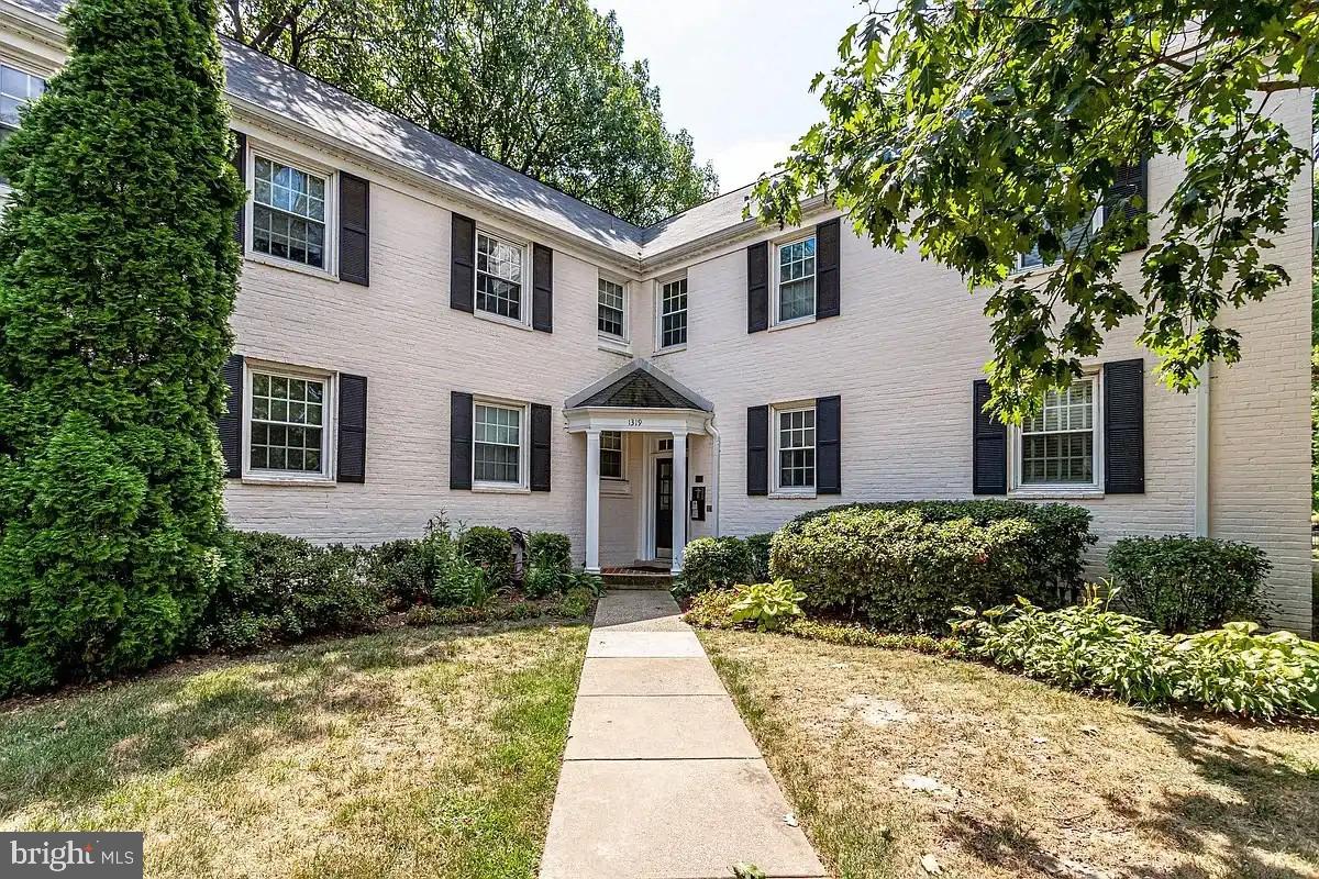 1319 S WALTER REED DR #19104 Property Photo 1