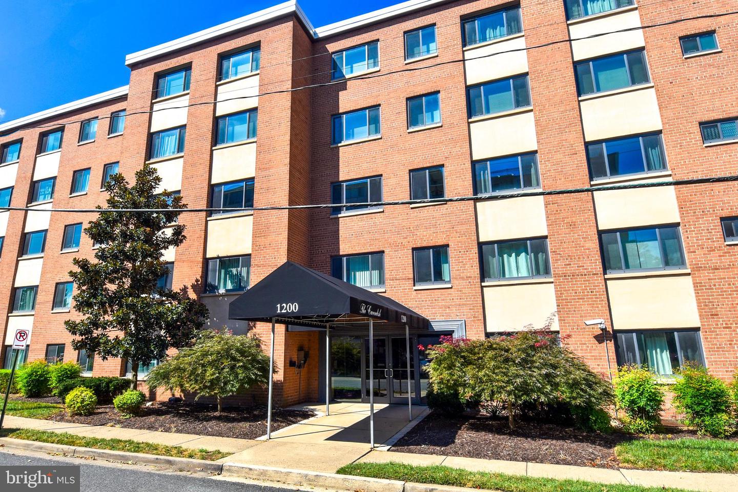1200 S Arlington Ridge Rd #704 Property Photo 1